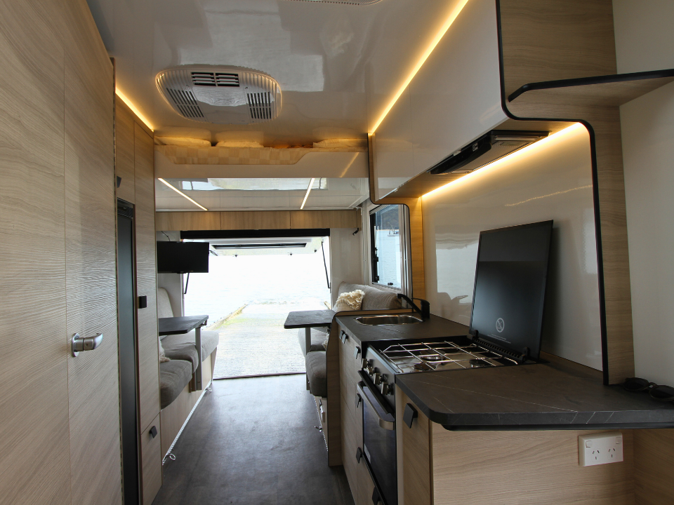 Saxby S-2 side exterior