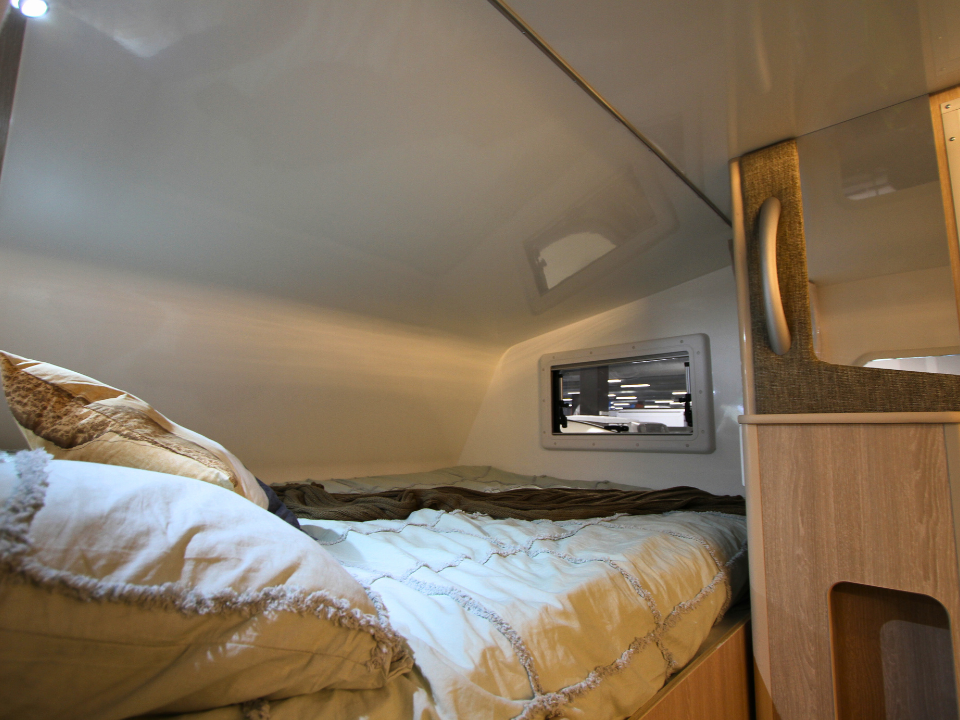 Sherwood E-2 interior