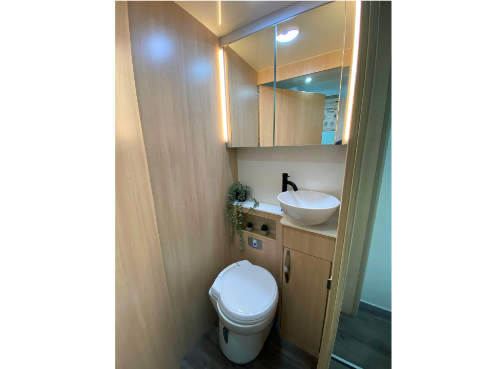 Sovereign Q-2 bathroom