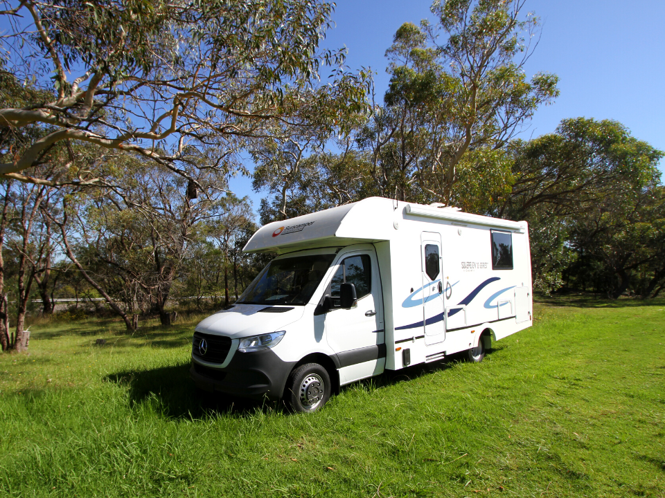 Sovereign Q-2 exterior side