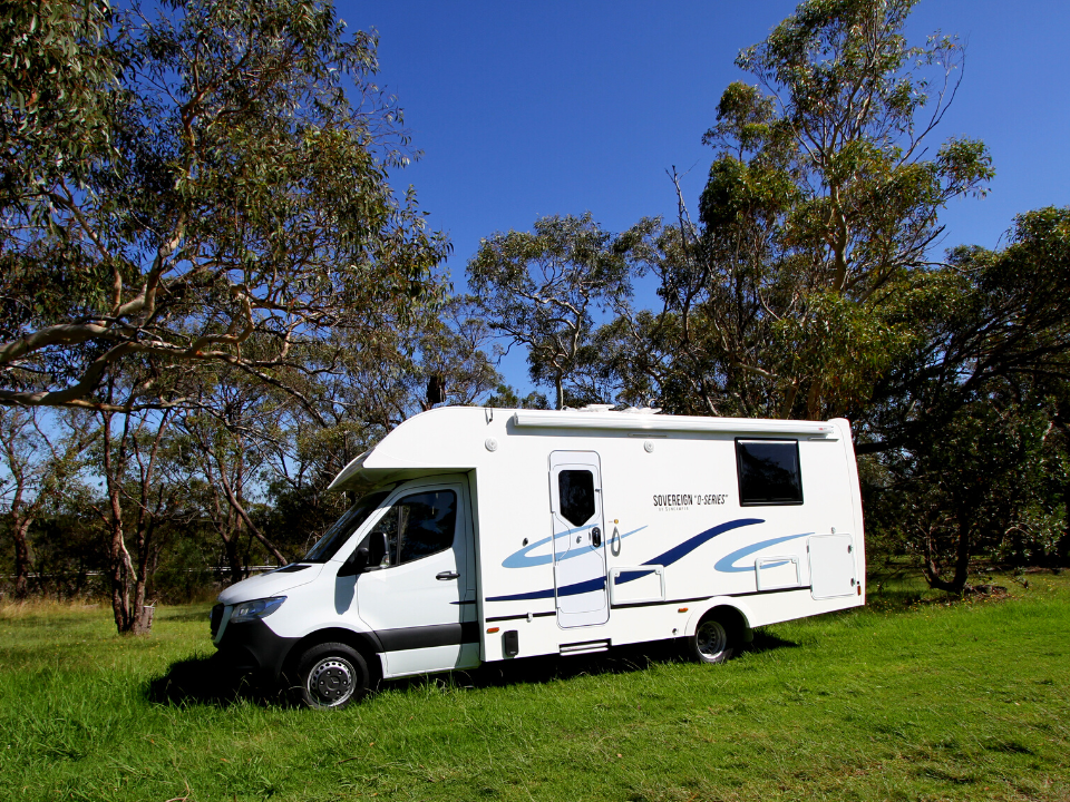 Sovereign Q-2 dining